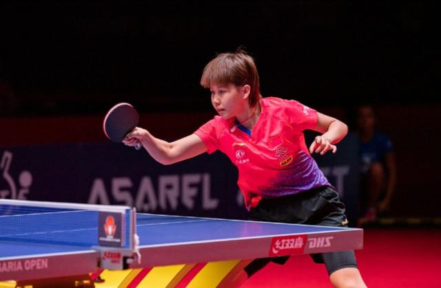 沒有運(yùn)動(dòng)防護(hù)鏡的加持小小乒乓球也能傷眼