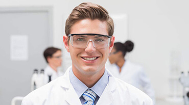 防護(hù)眼鏡該如何保養(yǎng)